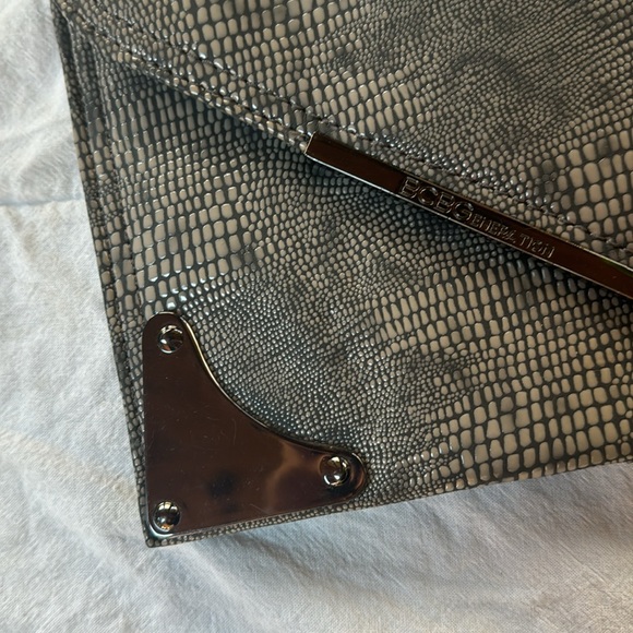 BCBG Generations “Snakeskin” Envelope Clutch #NYEVE - Picture 3 of 9